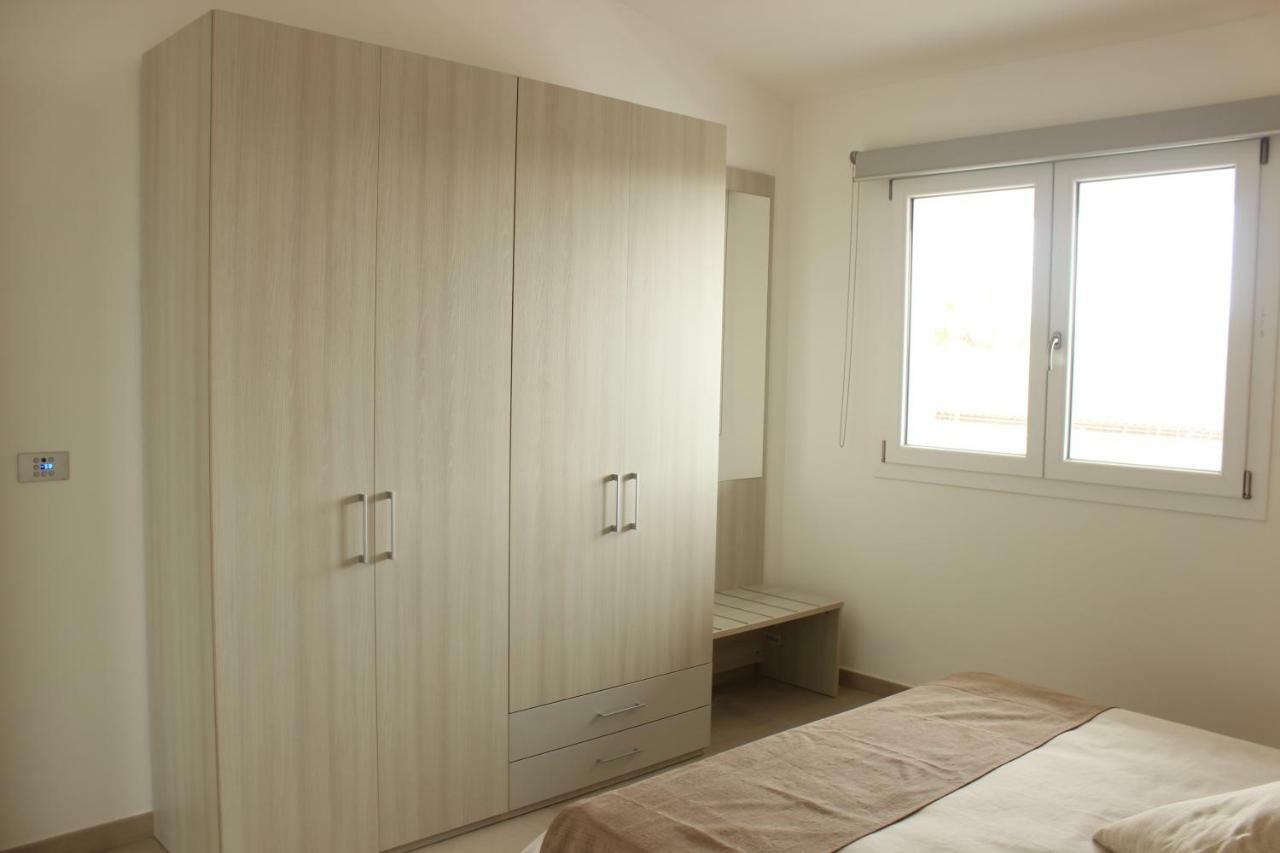 197 Pozzo San Nicola Lejlighedshotel Stintino Eksteriør billede