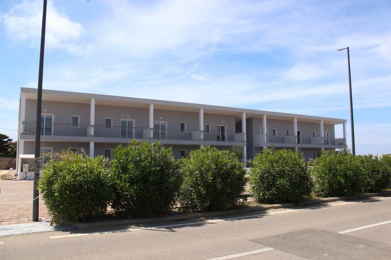 197 Pozzo San Nicola Lejlighedshotel Stintino Eksteriør billede